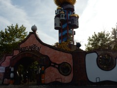 2023.abensberg.hundertwasser.18-10.DSCN2537