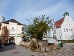 2023.abensberg.hundertwasser.18-10.DSCN2577
