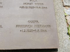 duitse-begraafplaats-normandie.niermann.DSCN8496